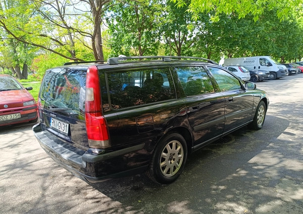 Volvo V70 cena 4199 przebieg: 210350, rok produkcji 2001 z Wrocław małe 56